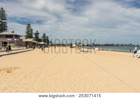 Melbourne, Australia - February 18, 2018: Elwood Beach Is A Popular Port Phillip Bay Beach In Elwood