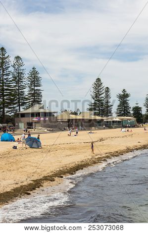 Melbourne, Australia - February 18, 2018: Elwood Beach Is A Popular Port Phillip Bay Beach In Elwood