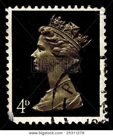 UK-เซอร์กา 1967:A แสตมป์ที่พิมพ์ในสหราชอาณาจักรแสดงรูปของ Elizabeth II (Elizabeth Alexandra Mar