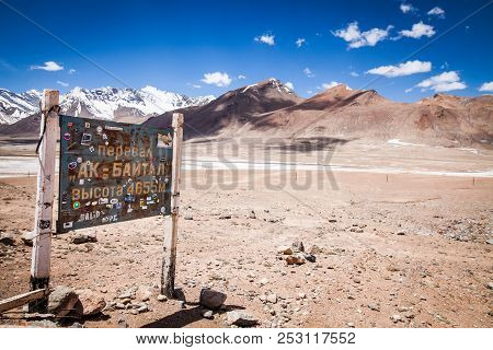 Ak Bayral Pass, Tajikistan - June 23, 2017: View Of The Indicator At The Ak Baytal Pass (4655m), On 