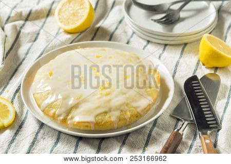 Sweet Homemade Yellow Lemon Lemoncello Cake