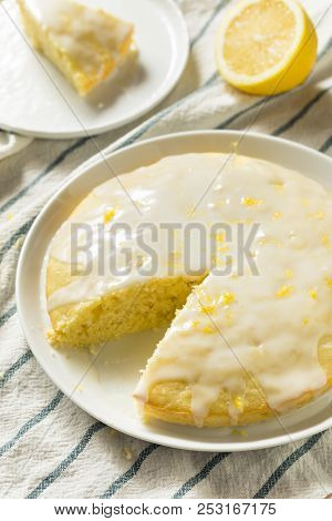 Sweet Homemade Yellow Lemon Lemoncello Cake