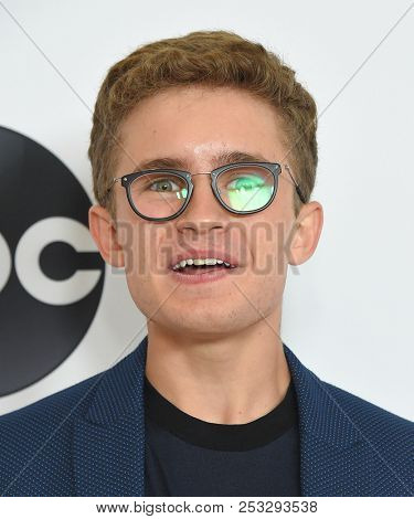 LOS ANGELES - AUG 07:  Sean Giambrone arrives to the ABC TCA Summer Press Tour White Carpet Event  on August 7, 2018 in Hollywood, CA                