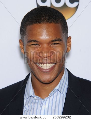LOS ANGELES - SEP 28:  Gaius Charles arrives to the 
