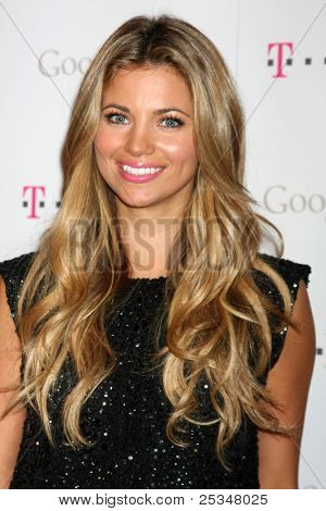 LOS ANGELES - 16 Kasım: Amber Lancaster Google müzik Başlat Sayın Brainwash Studio, üzerinde geldi