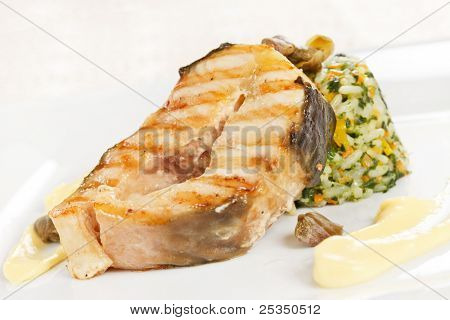 fisk bøf med ris