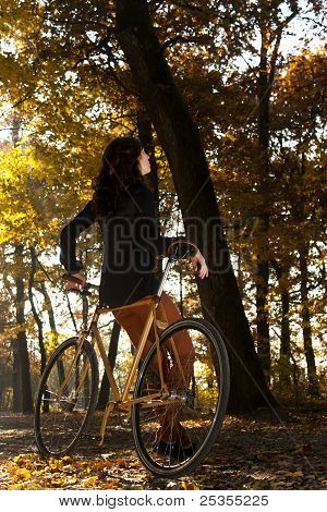 Im Park mit dem Fahrrad