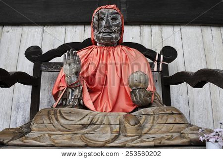 Nara,japan-november 06,2014: The Great Buddha Hall (daibutsuden), Todai-ji Temple. Wooden Statue Of 