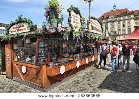 Dresden, Germany - May 10, 2018: People Visit Fruhjahrsmarkt (spring Market) In Dresden. Spring Mark