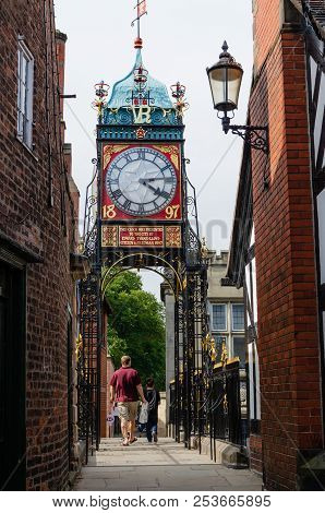 Chester, Uk: Aug 6, 2018: Tourists Walk Underneath The Eastgate Clock Whilst Walking Along The Ancie