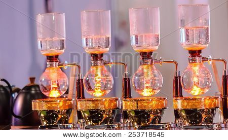 Showcase Syphon Coffee Maker By Syphonist.