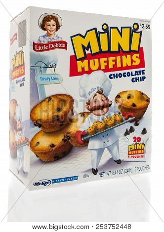 Winneconne, Wi - 13 August 2018: A Box Of Little Debbie Mini Muffins In Chcocolate Chip Flavor On An