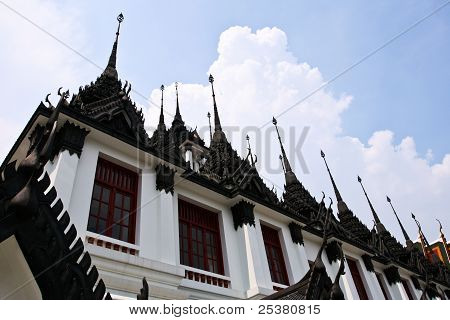 Metal tempel Royal Castle Worawihan