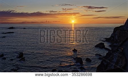 Sunset At Capstone Point Viewed Capstone Parade, Ilfracombe, Devon, Uk