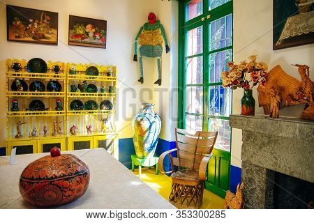 Coyoacan, Mexico - Oct, 2019 Kitchen In The Blue House