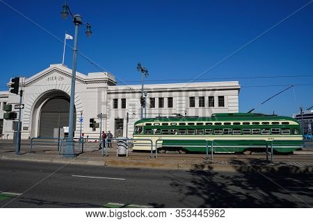 San Francisco California Usa November 04, 2019: Cable Car Of Powell Hyde Line Near Bay, And Pier