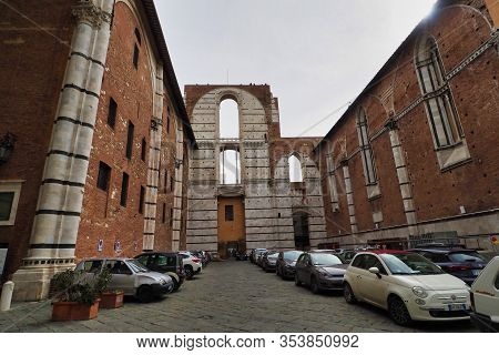 Siena, Tuscany Italy - February 29, 2020 Panorama Dal Facciatone At The Mueso Della Opera Of Siena V