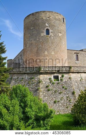 Slottet af Venosa. Basilicata. Italien.