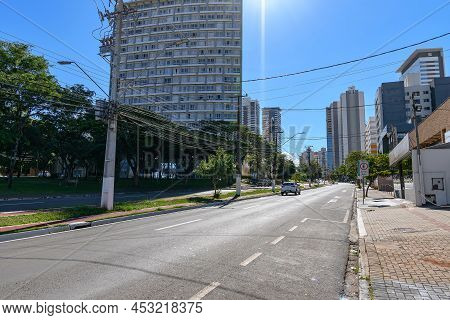 Londrina, Pr, Brazil - December 25, 2021: View Of Madre Leonia Milito Avenue, Bela Suica Neighborhoo