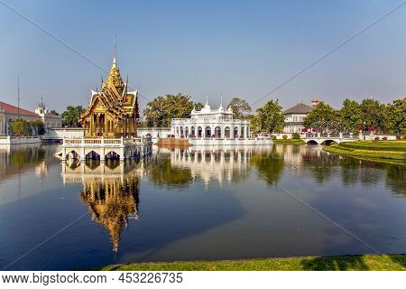 Ayutthaya, Thailand - December 24, 2009: Bang Pa-in Aisawan Thipya-art (divine Seat Of Personal Free
