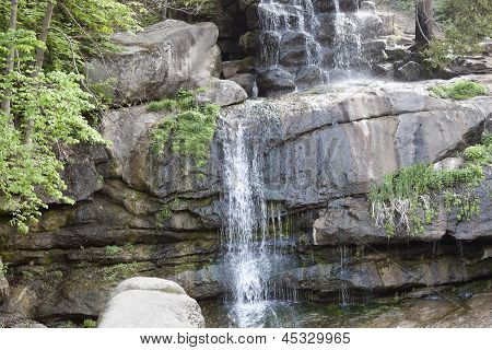 Parque de Sophia em Uman, uma cachoeira de pedra paisagem