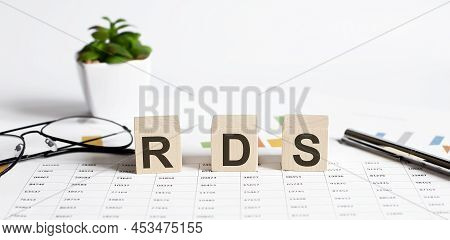 Rds - Remote Desktop Services Acronym On A Wooden Block, Technology Concept Background