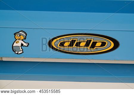 Bordeaux , Aquitaine  France - 04 24 2022 : Ddp Logo Brand And Sticker Text Sign For Fashion Store I