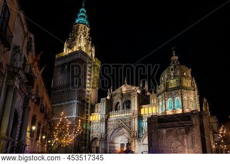 Toledo, Spain - Nov 30, 2021: The Primate Cathedral Of Saint Mary Of Toledo, Catedral Primada Santa 