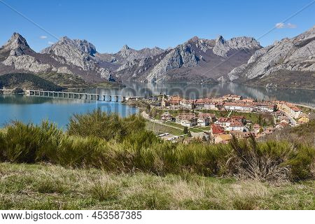 Picturesque Mountain And Reservoir Landscape In Spain. Riano. Castilla Leon