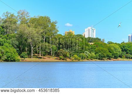 Landscape Of Igapo Lake, Londrina - Pr, Brazil. Beautiful City Lake, With Trees Around The Shore, Hi