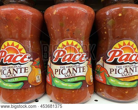 Grovetown, Ga Usa - 12 15 21: Pace Salsa Sauce On A Store Shelf Mild