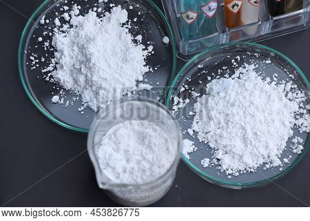 Calcium Carbonate Powder Is Used In Laboratory Or In The Industry