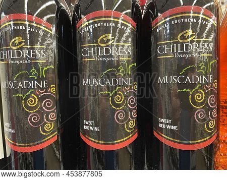 Grovetown, Ga Usa - 03 09 22: Retail Store Shelf Wine Childress Front Facing