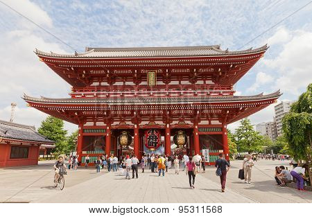 Hozomon Gate Of Senso-ji Temple, Tokyo, Japan