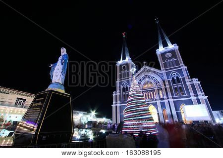 CHANTHABURI, THAILAND - DECEMBER 25, 2016 : Merry Christmas, The Catholic Church (Maephra Patisonti Niramon) at night.