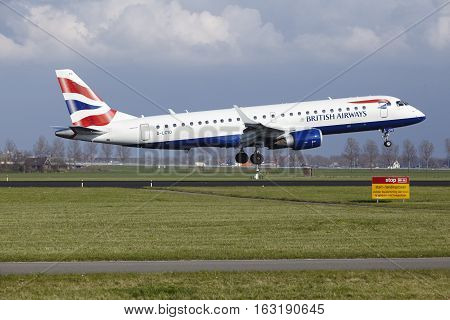 Amsterdam Airport Schiphol - British Airways Embraer 190 Lands