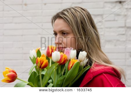 Lány, tulipán