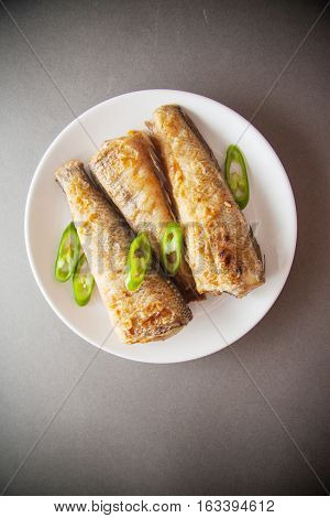 fried shad with green chilli, australian fish