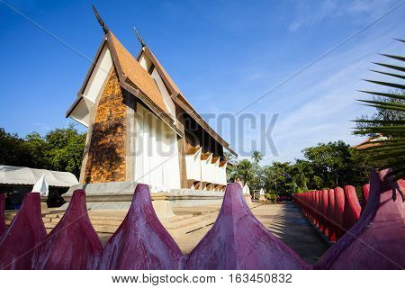 Sala Loi Temple located at Nakhon Ratchasima is an old temple at the Thao suranari built after the battle an army of Chao ANU. In 2370