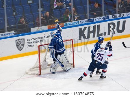 A. Yeryomenko (1) Catch A Puck