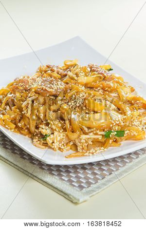 a chinese cuisine photo of fried noodles