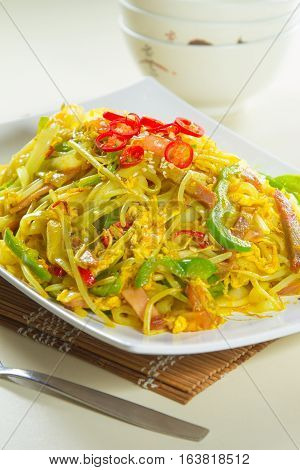a chinese cuisine photo of fried noodles