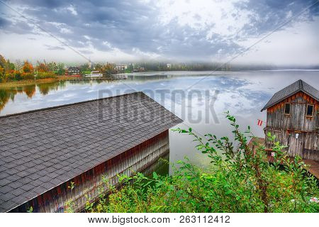 Misty And Sunny Morning On Altaussee Village. Sunny Autumn Scene In The Morning. Location: Resort Vi