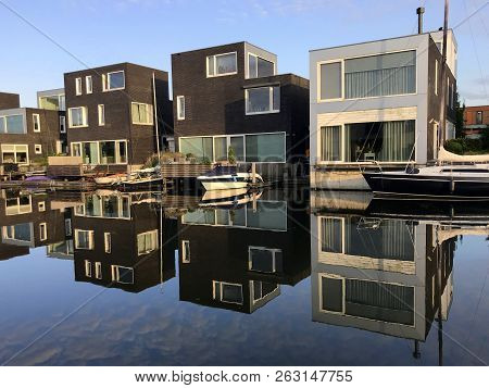 Noorderplassen, Almere, The Netherlands - August 31, 2018: Dutch Houses On De Waterside In The City 