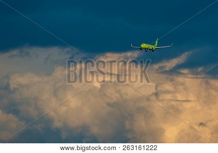8 July 2018 Russia, Moscow. The Aircraft Boeing 737-800 S7 Airlines Is Landing At The Domodedovo Air