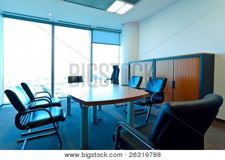 Interior de escritório contemporâneo livre de pessoas