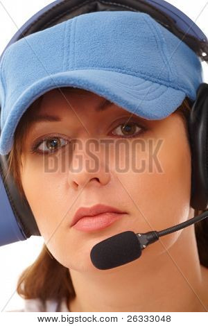 Kaunis nainen pilot Headset käytetään ilma eristetty valkoisella taustalla. Samankaltaisia kuulokkeet