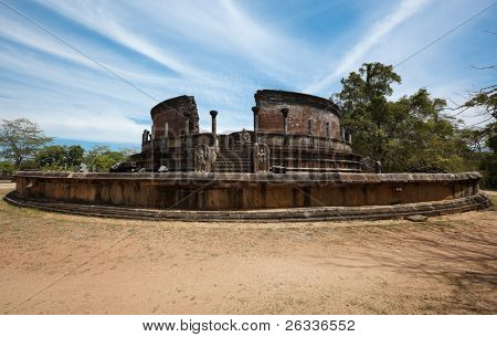 Starověké vatadágé (buddhistická stúpa) v Pollonnaruwa, Srí Lanka