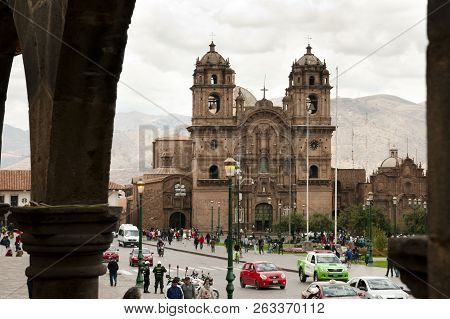 Cuzco, Peru - September 12, 2014: Company Of Jesus Church In The Heart Of Plaza De Armas