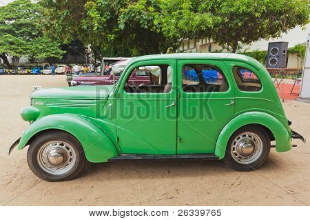 CHENNAI - Indie - 24. července: Ford Prefect 1952 (retro veteránem) na dědictví auto Rally 2011 Madra